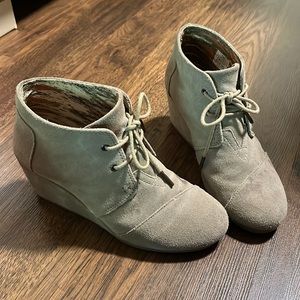 {TOMS} wedge booties